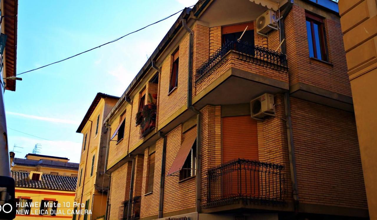 Casa Paolina Nel Centro Di Bracciano Villa Exterior foto