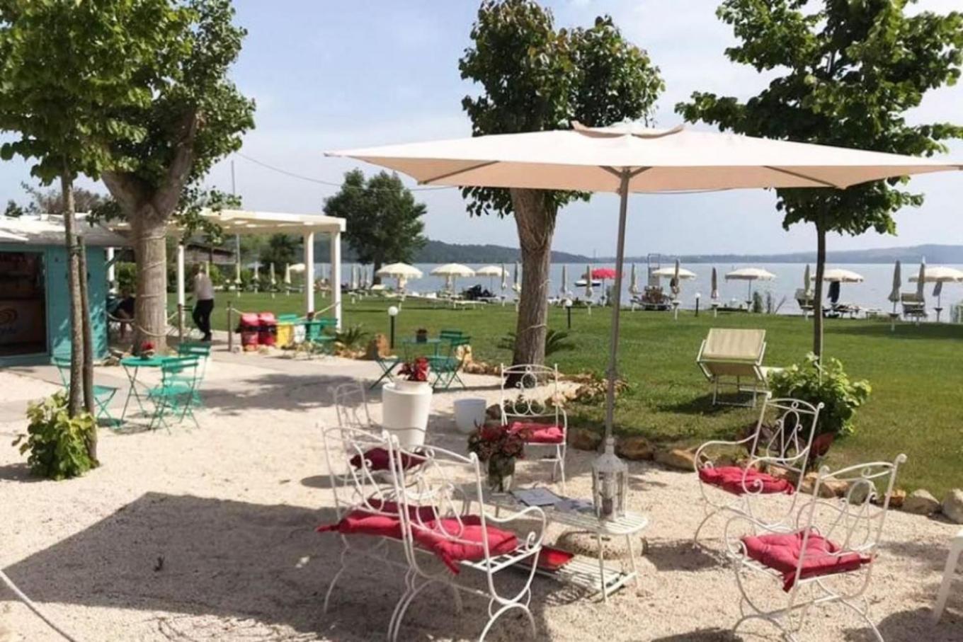 Casa Paolina Nel Centro Di Bracciano Villa Exterior foto
